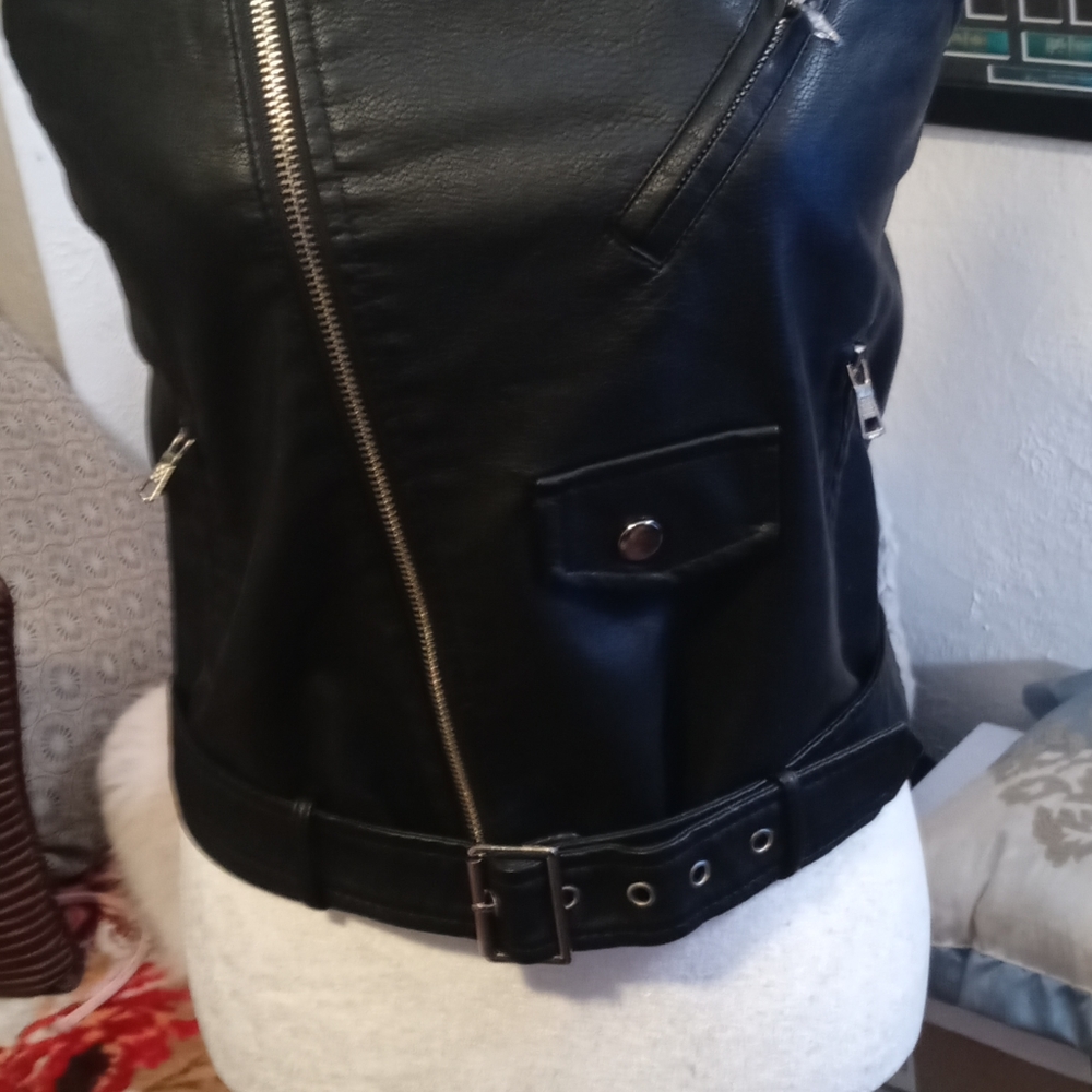 SOLD- IMCCE Premium leather childs jacket - Picture 2 of 7